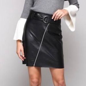 3 for $25 | Faux Leather Front Zipper Skirt | S